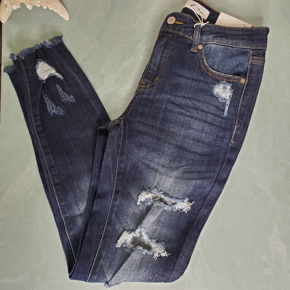 NEW! Kan Can  Mid-Rise Distressed Skinny Jeans - Picture 6 of 8
